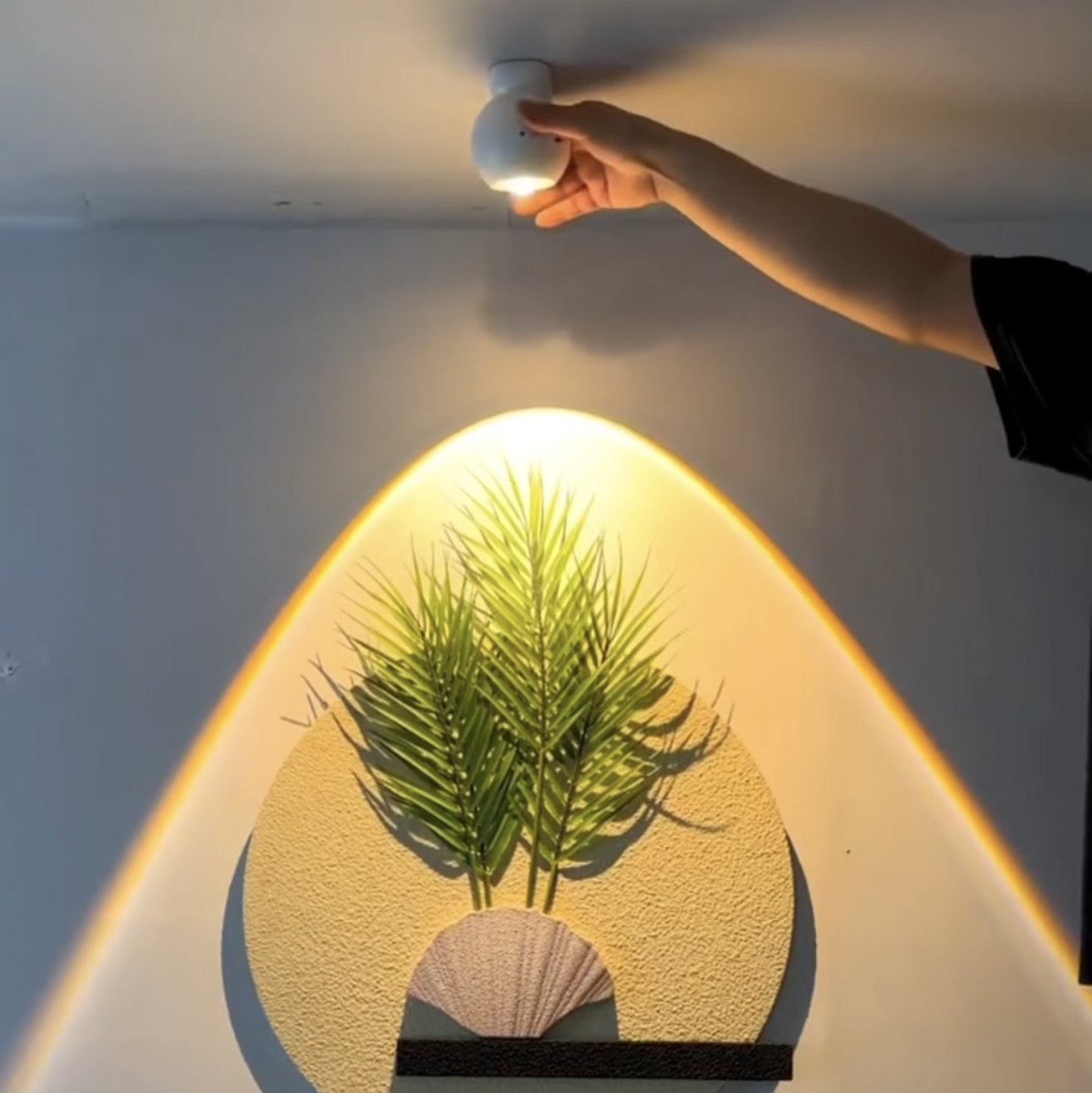 Atmosphere Wall Light